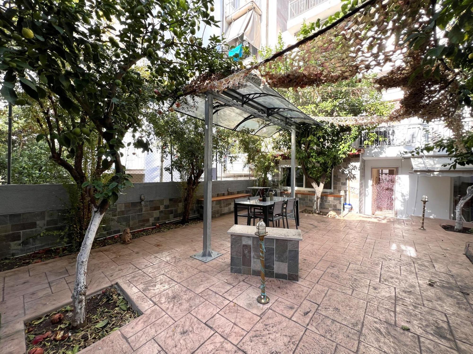Historic Center Getaway 10'Walk To Acropolis Hill Apartment Athens Exterior photo